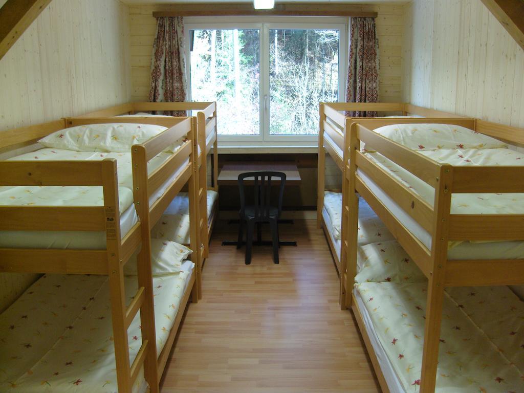 Vista Resort Hostel Цвайзиммен Номер фото